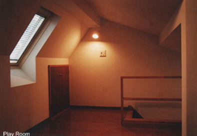 天窓のある屋根裏部屋